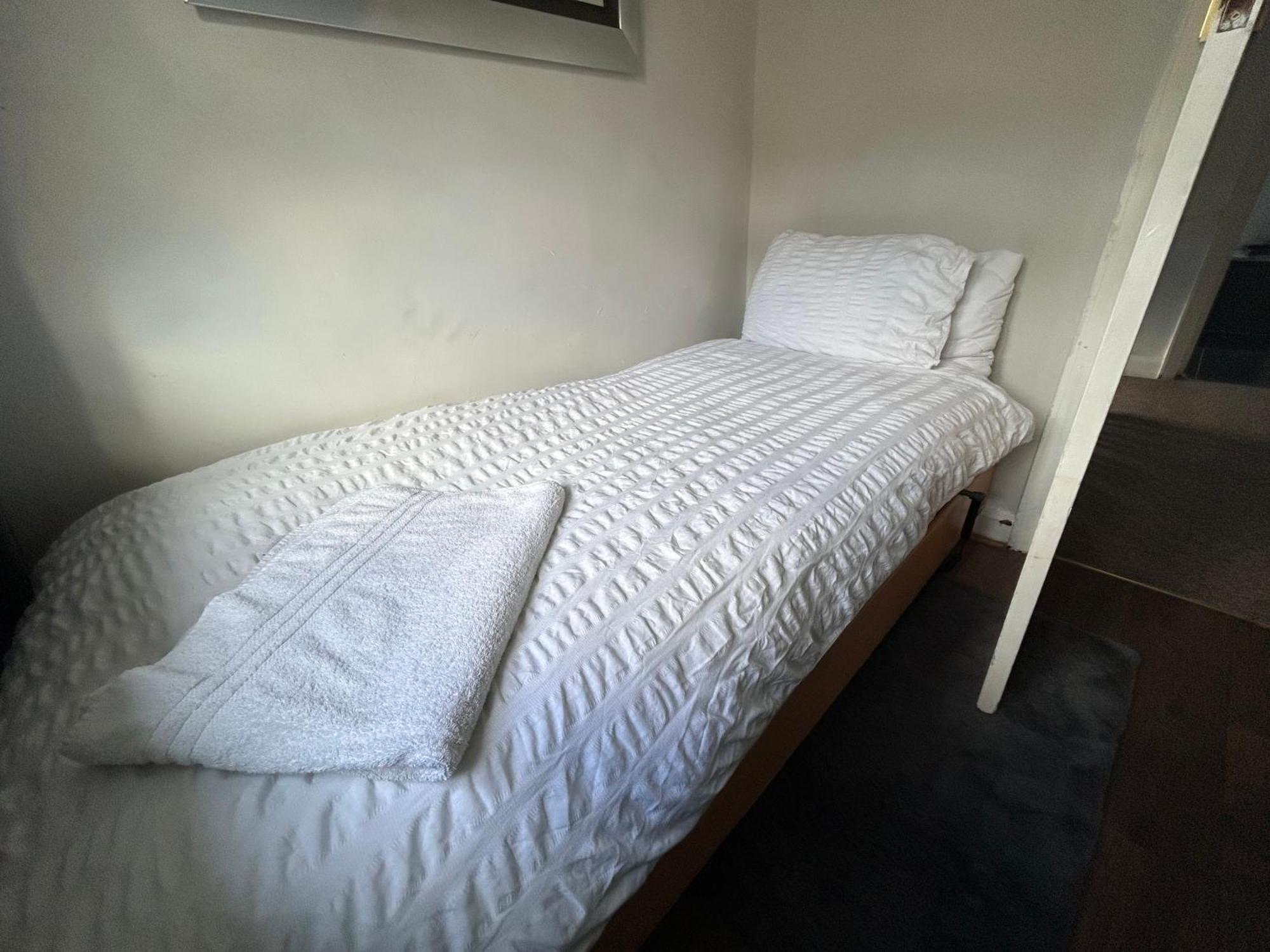 Redditch Rest Near Town Centre & Transport Links Apartment Exterior photo