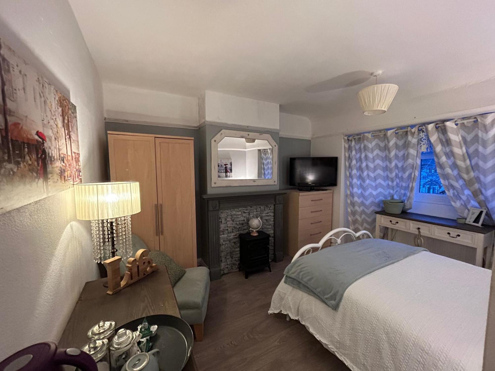 Redditch Rest Near Town Centre & Transport Links Apartment Exterior photo