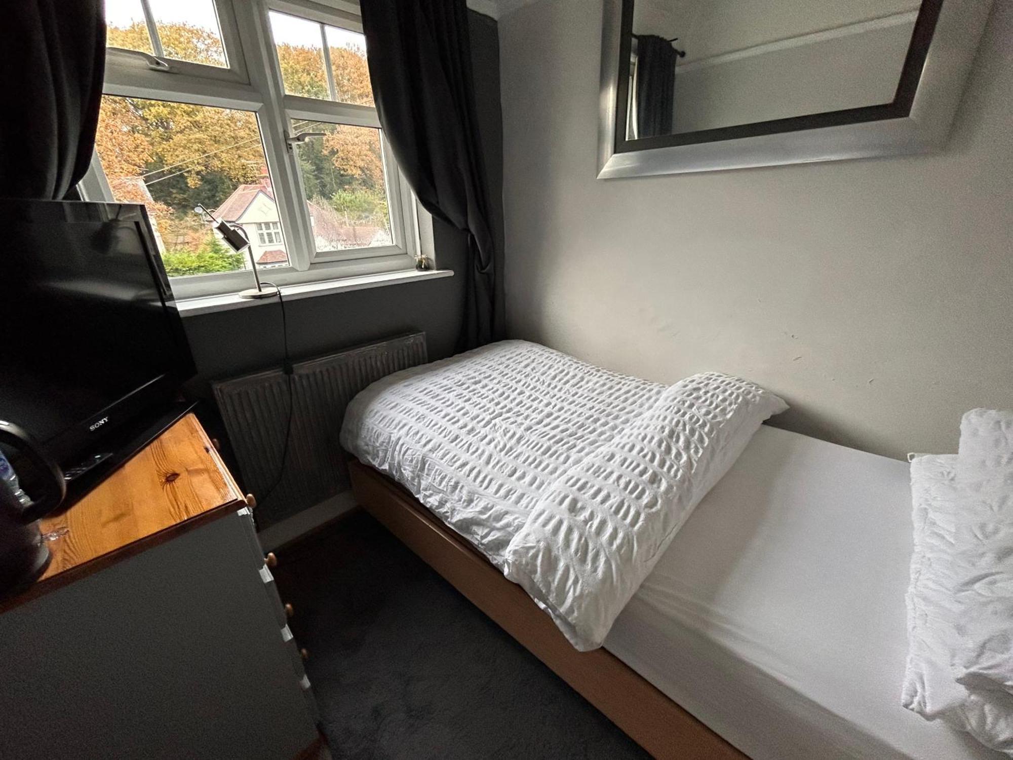 Redditch Rest Near Town Centre & Transport Links Apartment Exterior photo